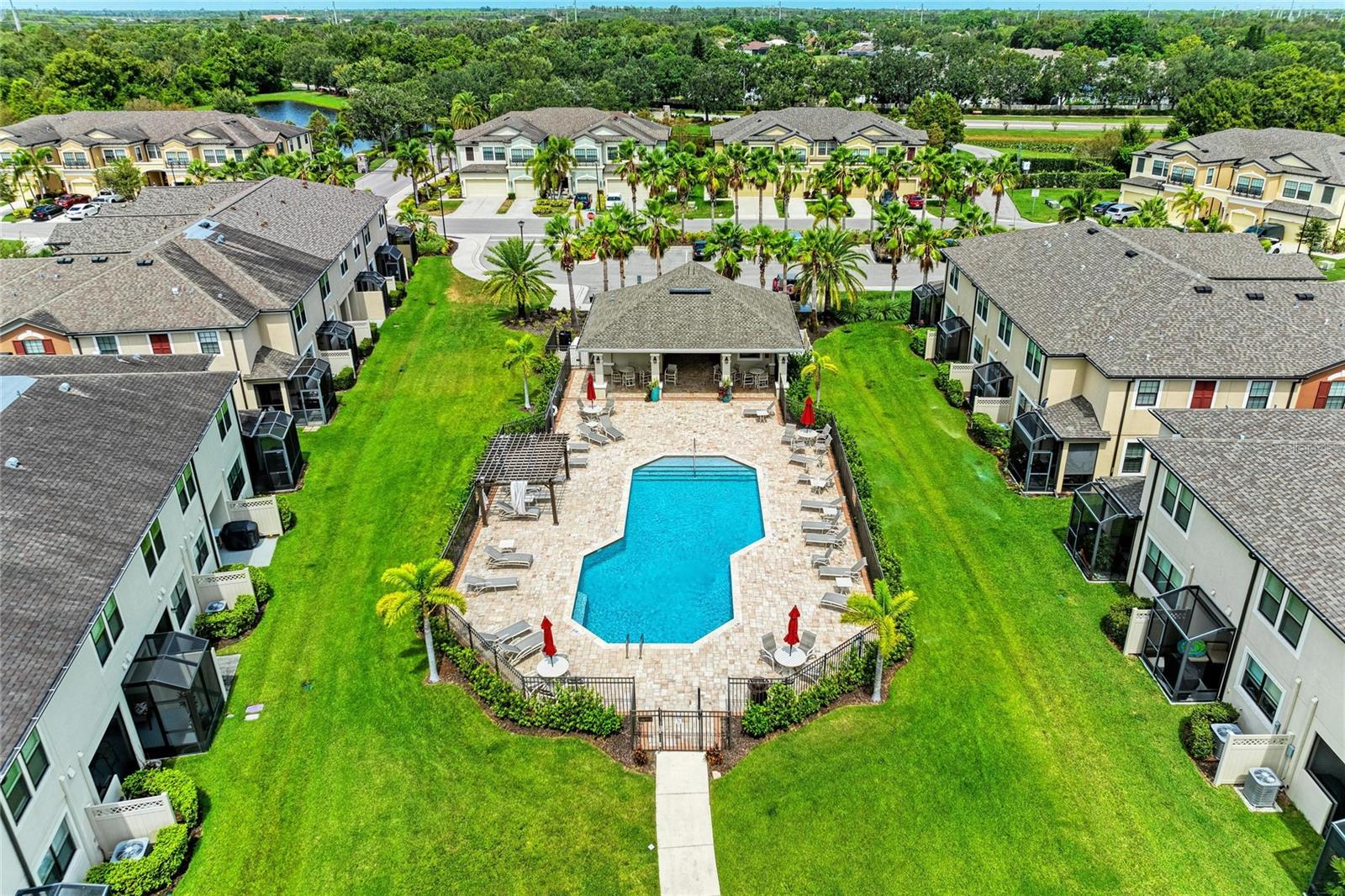 CREEKWOOD TWNHMS - Residential
