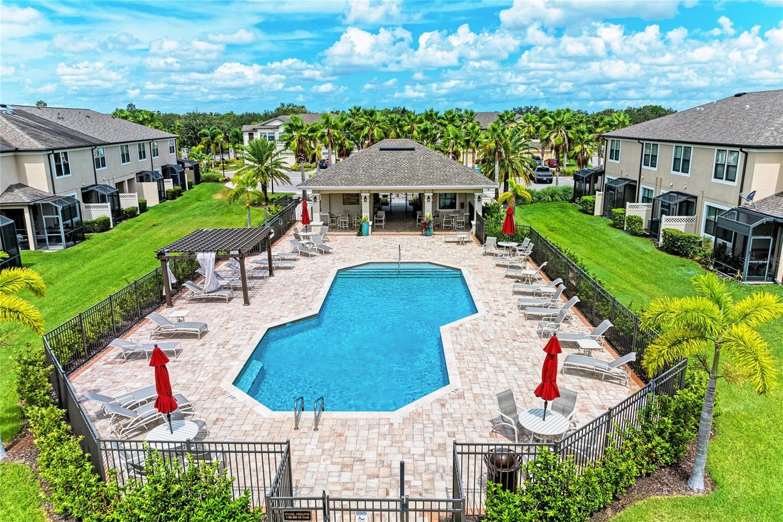 CREEKWOOD TWNHMS - Residential