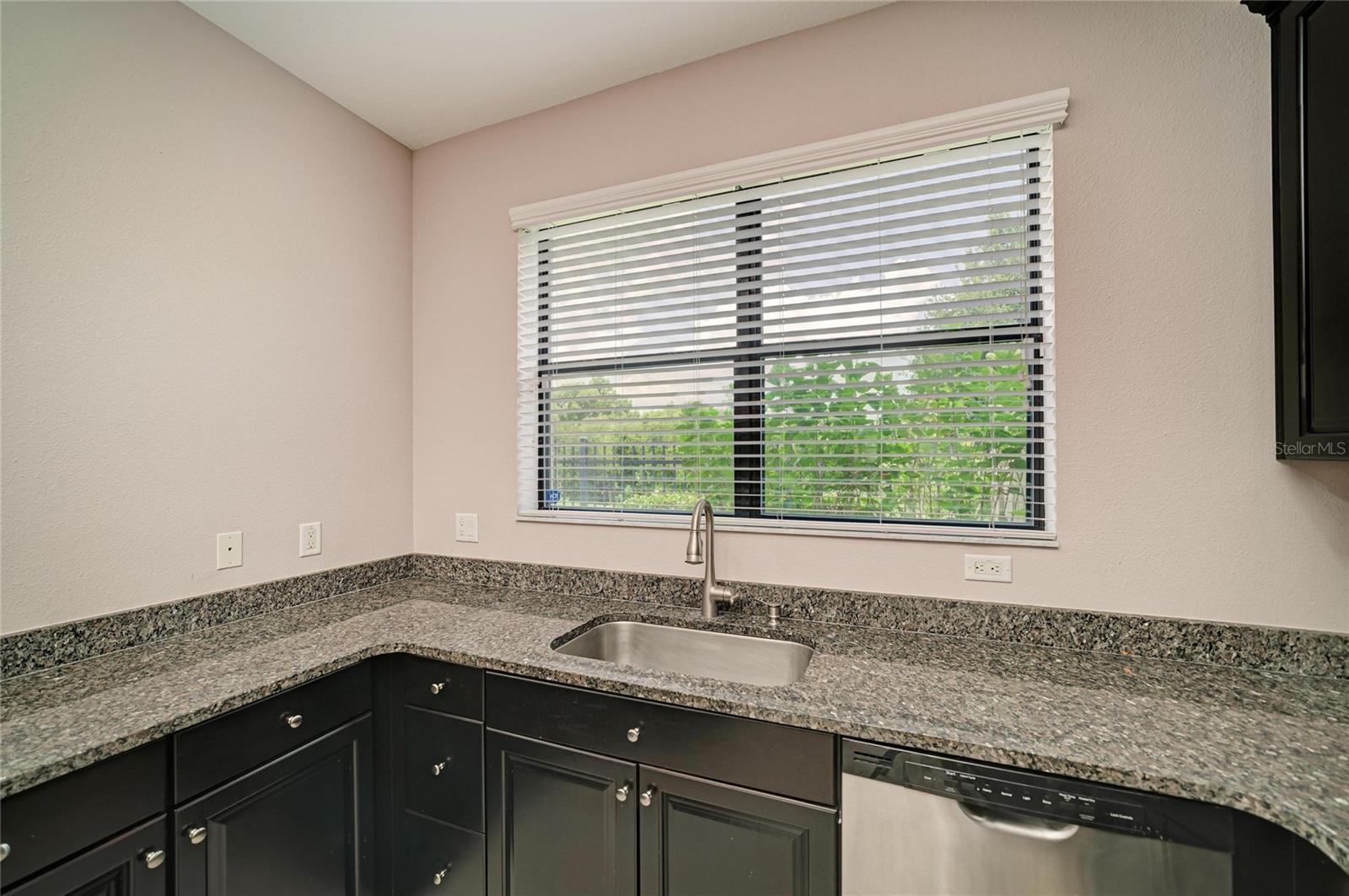CREEKWOOD TWNHMS - Residential