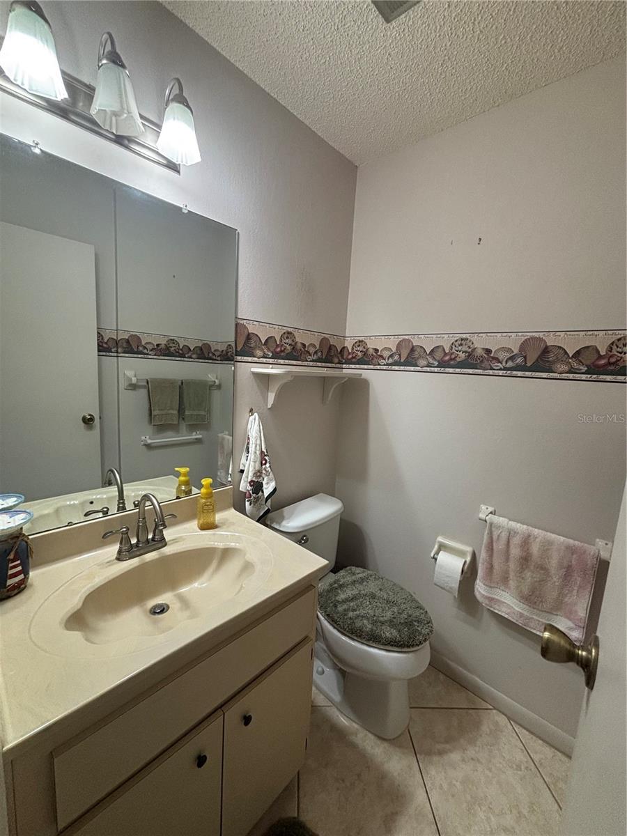 HARBOUR OAKS OF DUNEDIN CONDO - Residential