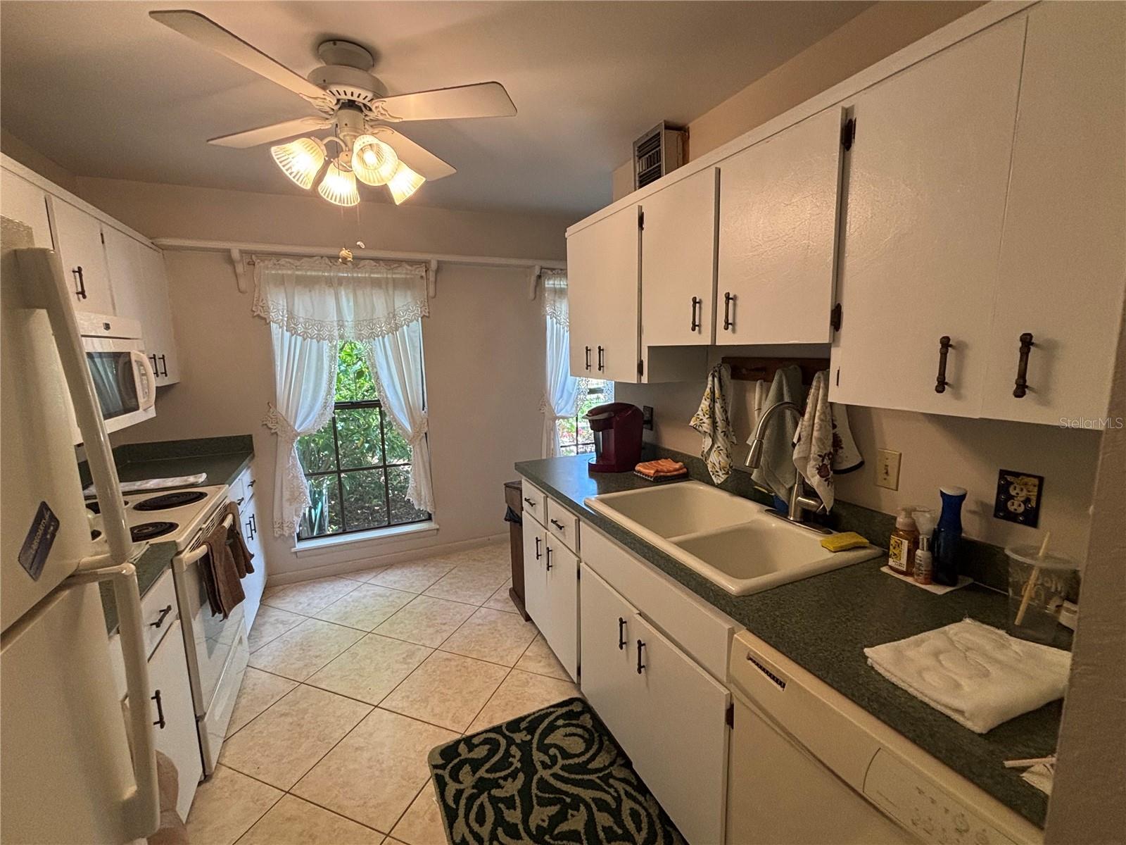 HARBOUR OAKS OF DUNEDIN CONDO - Residential