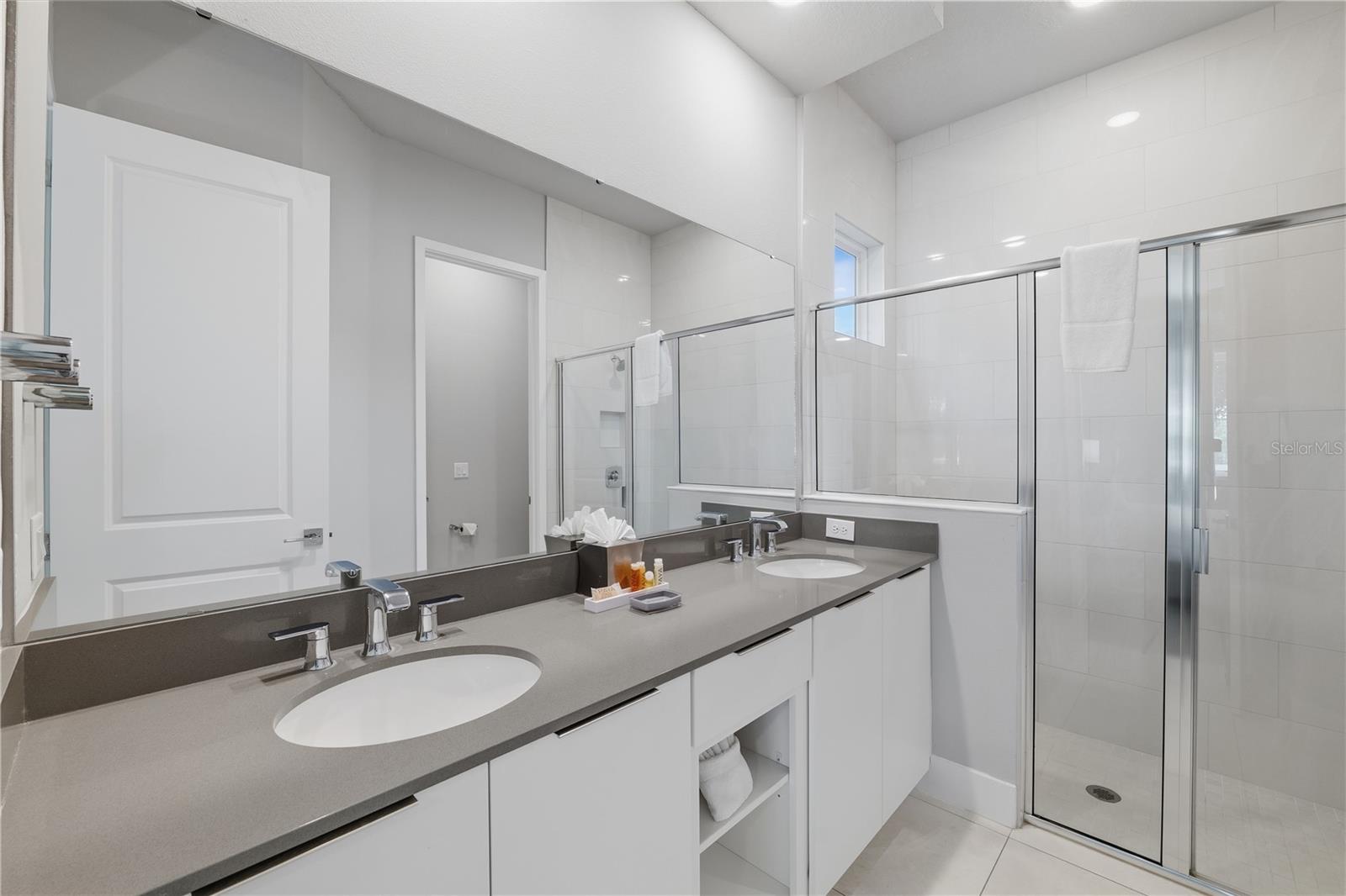 SPECTRUM AT REUNION CONDO PH 13 - Residential
