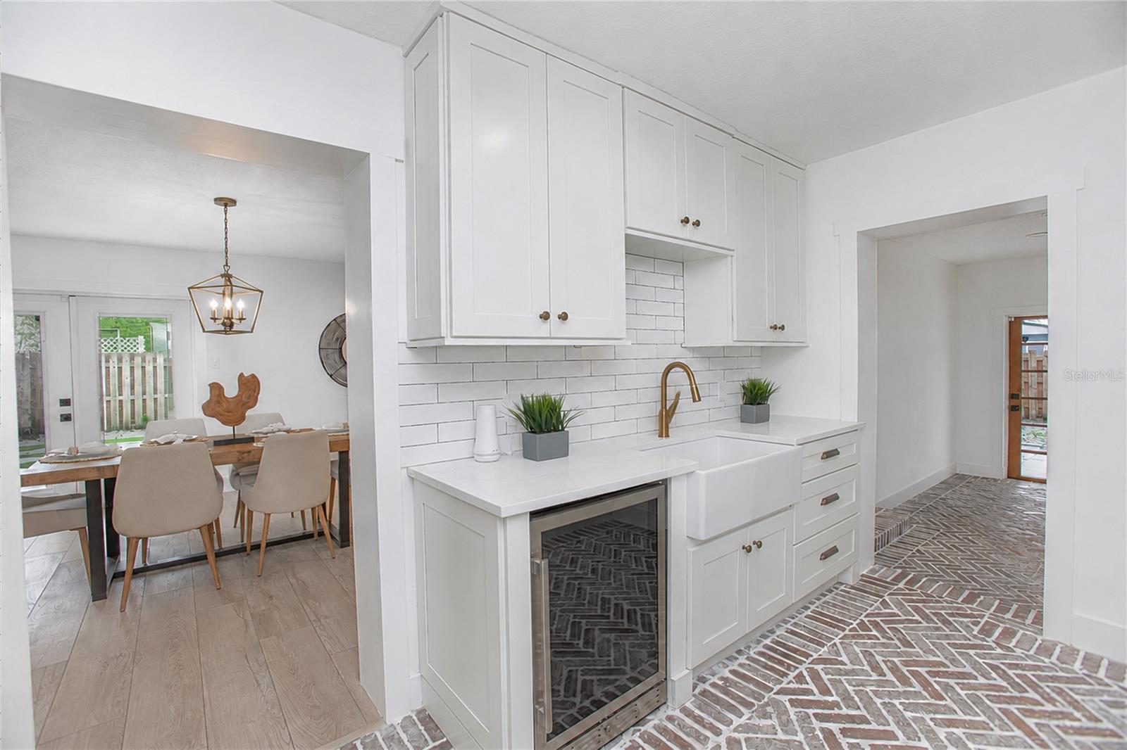 WINTER GARDEN SHORES FIRST ADD - Residential