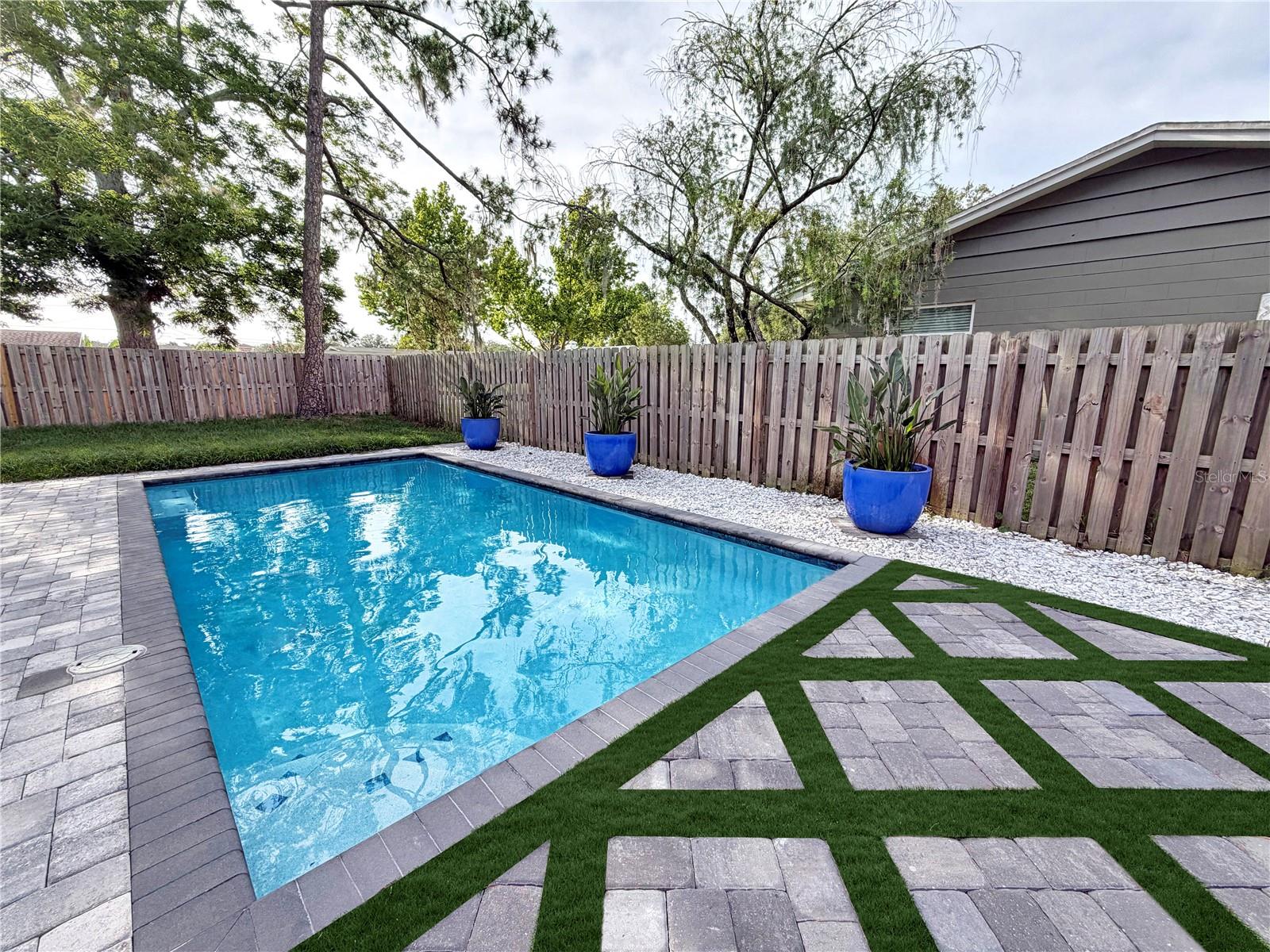 WINTER GARDEN SHORES FIRST ADD - Residential