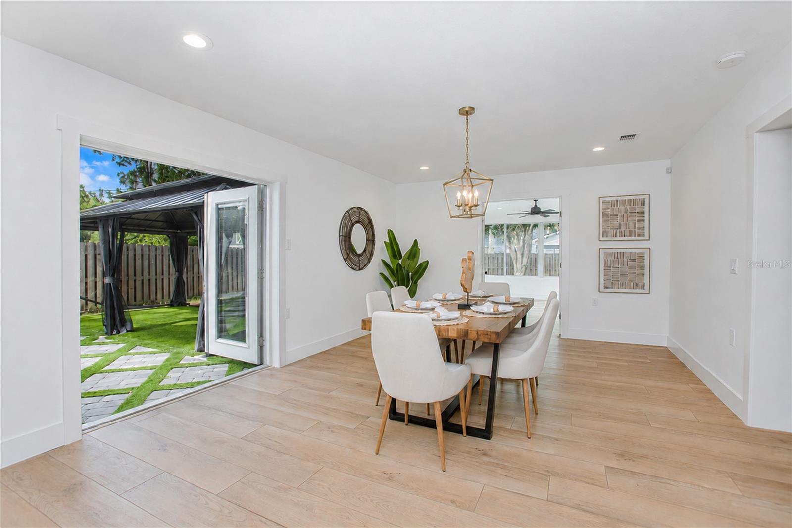 WINTER GARDEN SHORES FIRST ADD - Residential