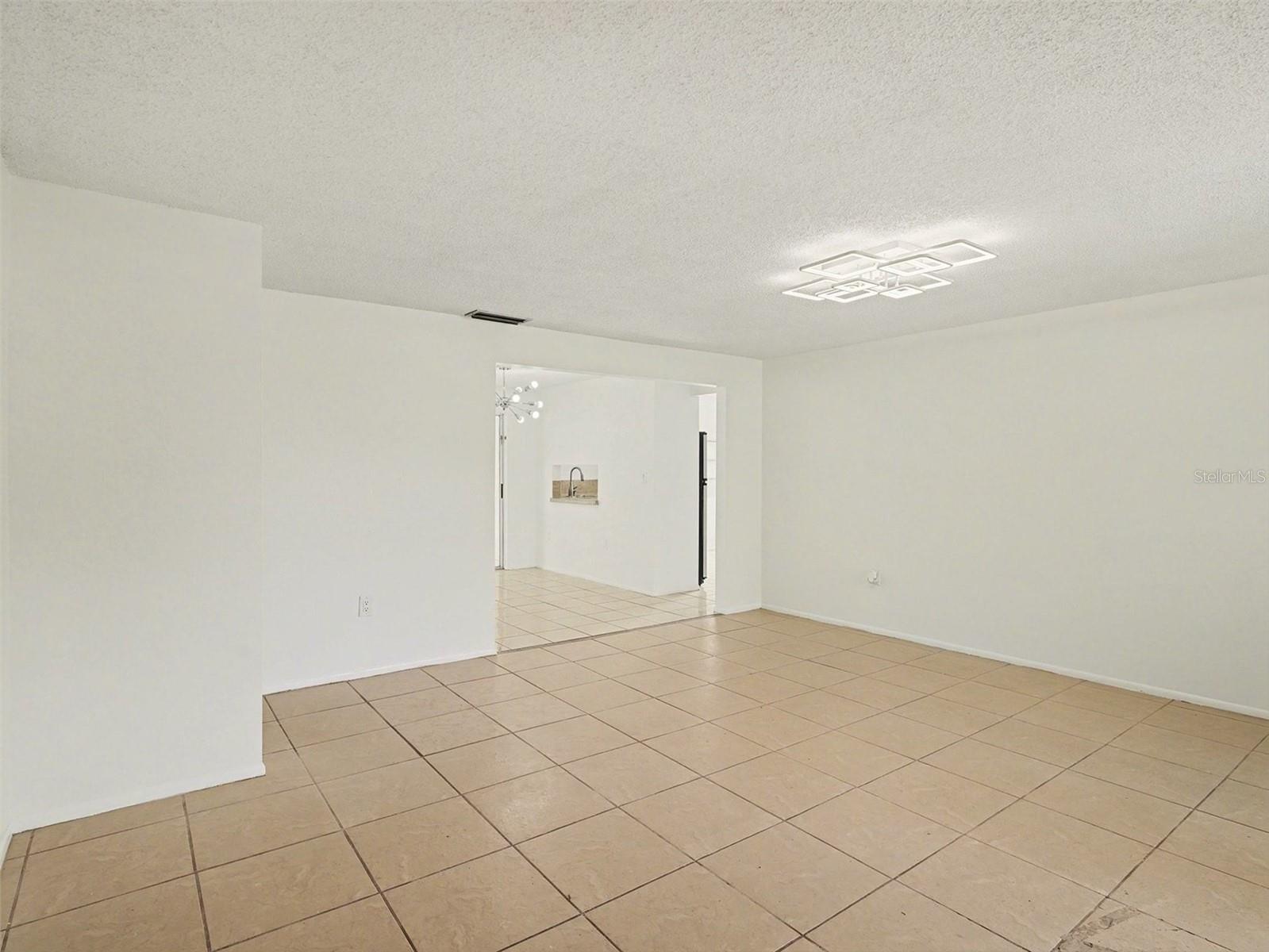 SOUTHRIDGE - Residential