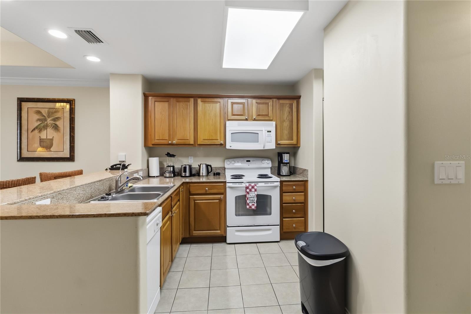 BLUE HERON BCH RESIDENCE TWR 02 CONDO - Residential