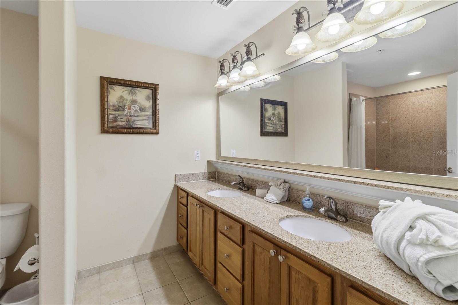 BLUE HERON BCH RESIDENCE TWR 02 CONDO - Residential