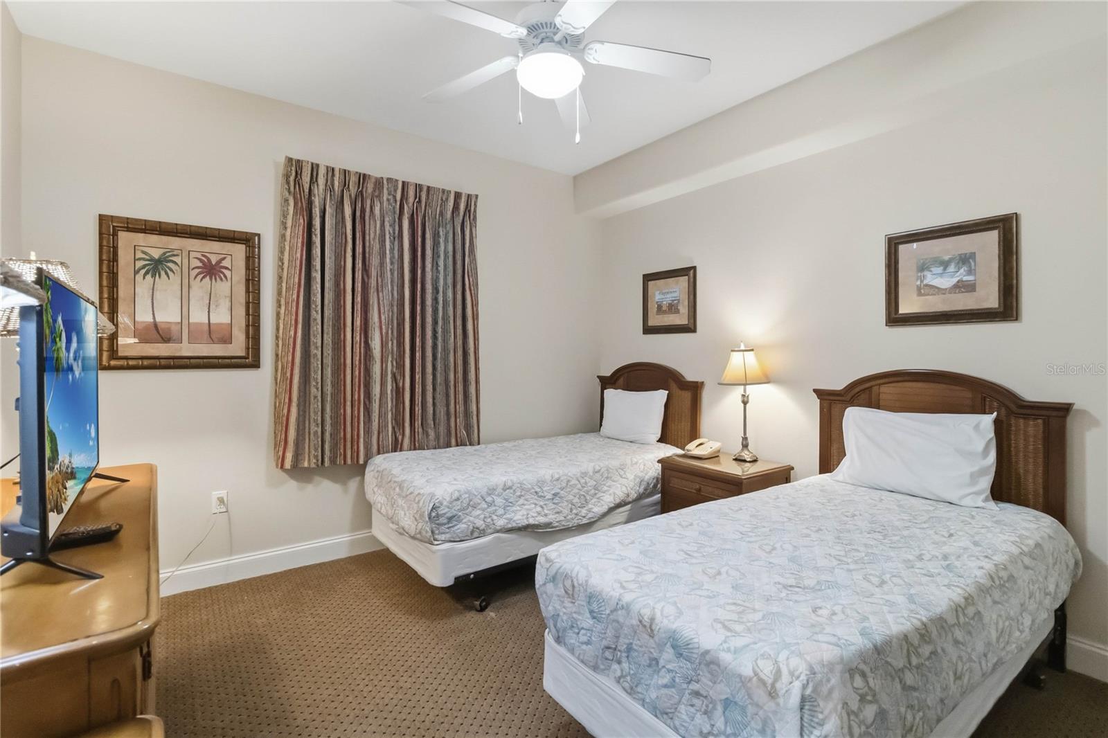 BLUE HERON BCH RESIDENCE TWR 02 CONDO - Residential