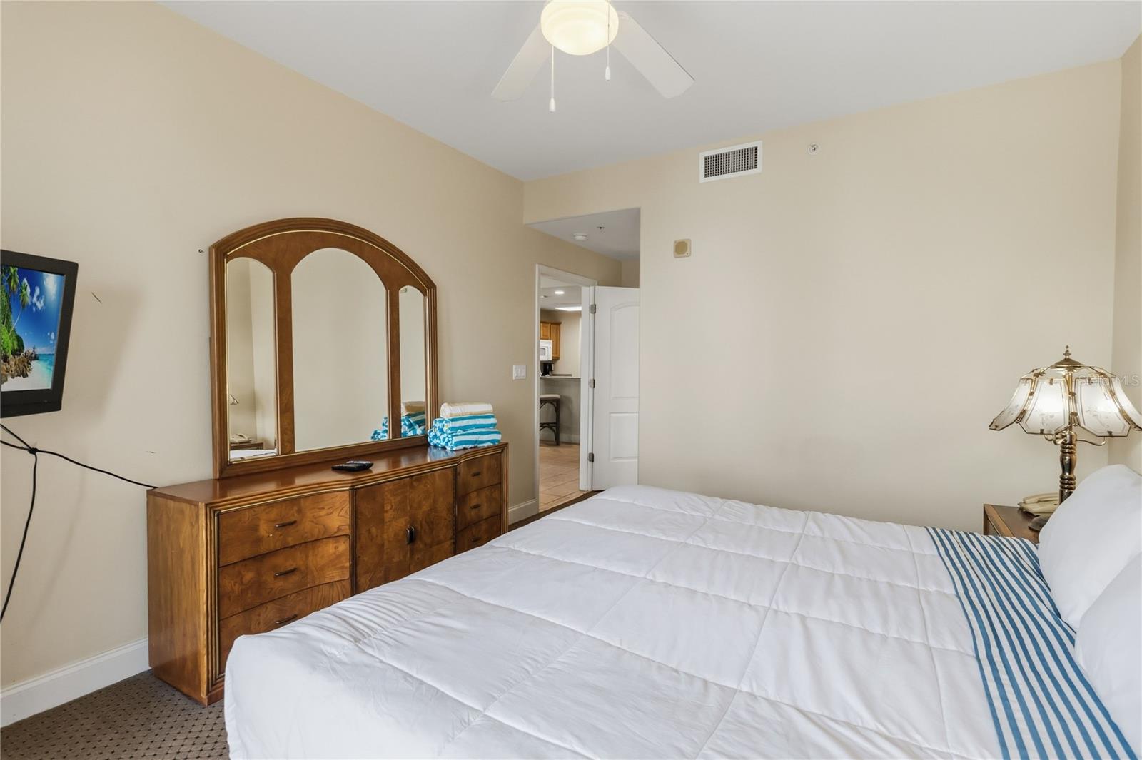 BLUE HERON BCH RESIDENCE TWR 02 CONDO - Residential