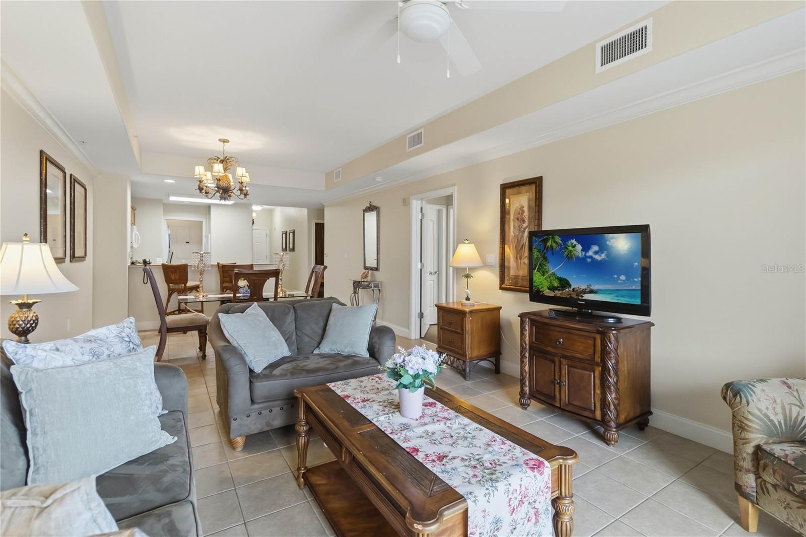 BLUE HERON BCH RESIDENCE TWR 02 CONDO - Residential