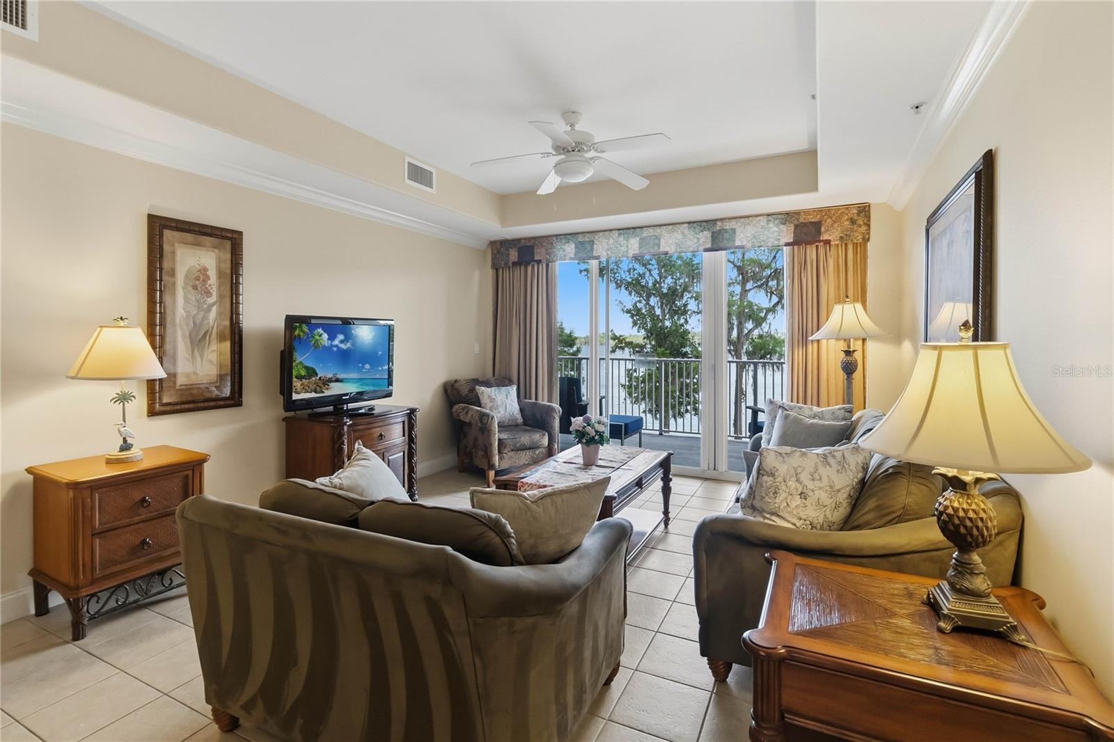 BLUE HERON BCH RESIDENCE TWR 02 CONDO - Residential
