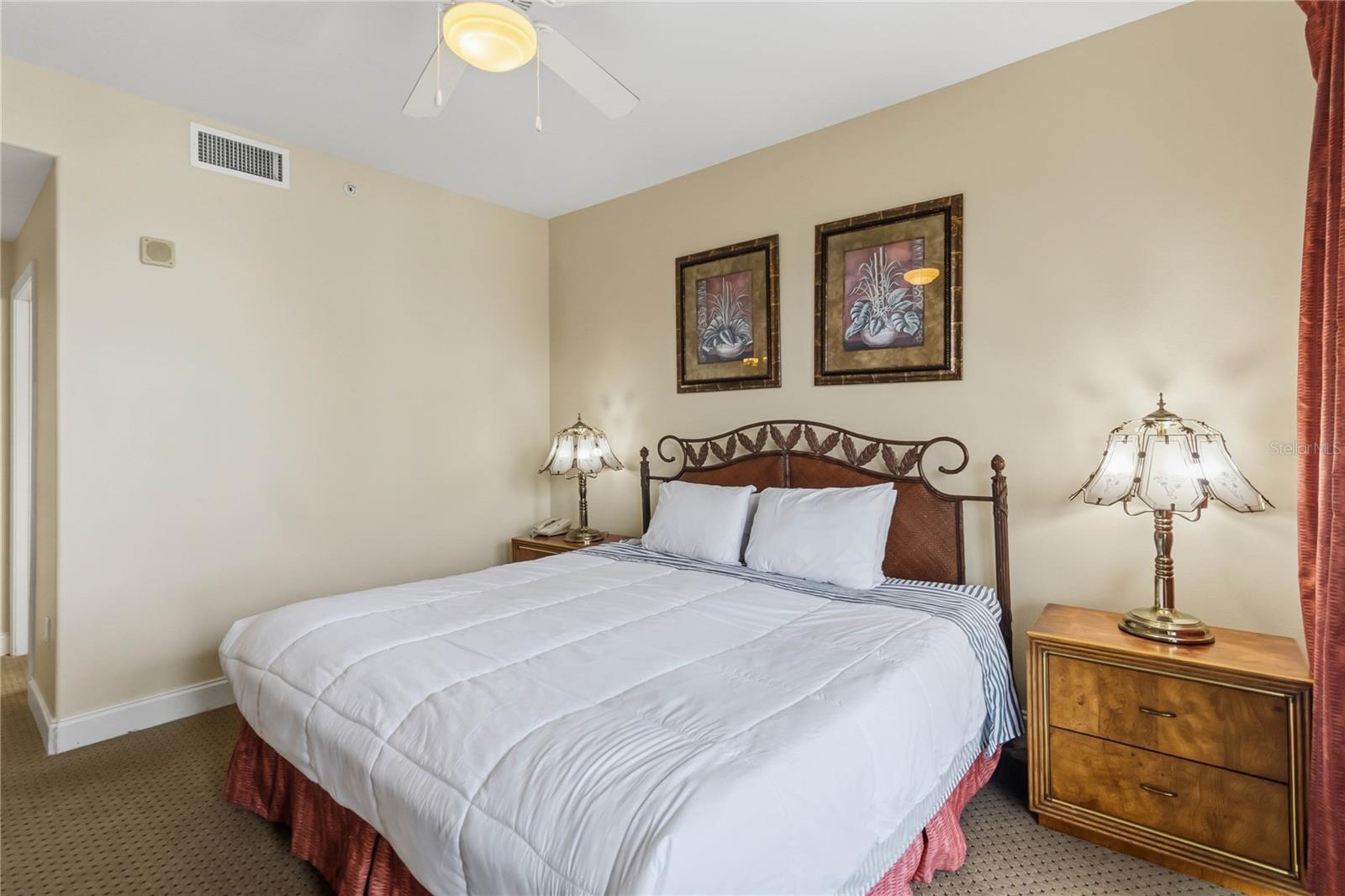 BLUE HERON BCH RESIDENCE TWR 02 CONDO - Residential