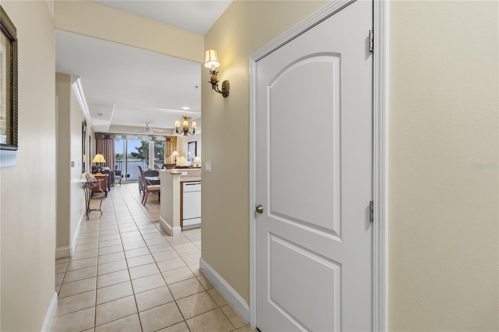 BLUE HERON BCH RESIDENCE TWR 02 CONDO - Residential