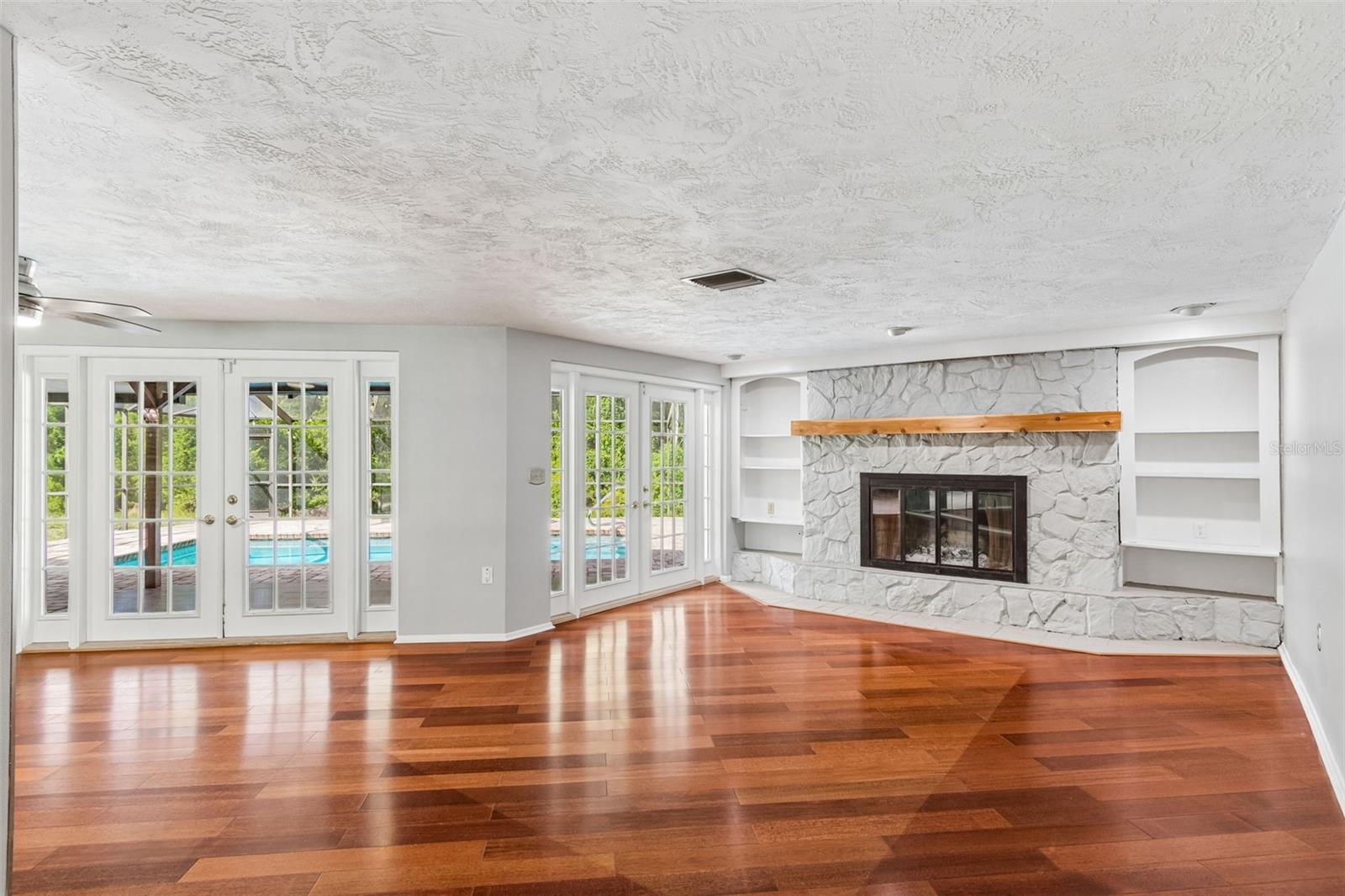 TANGLEWOOD EAST - Residential