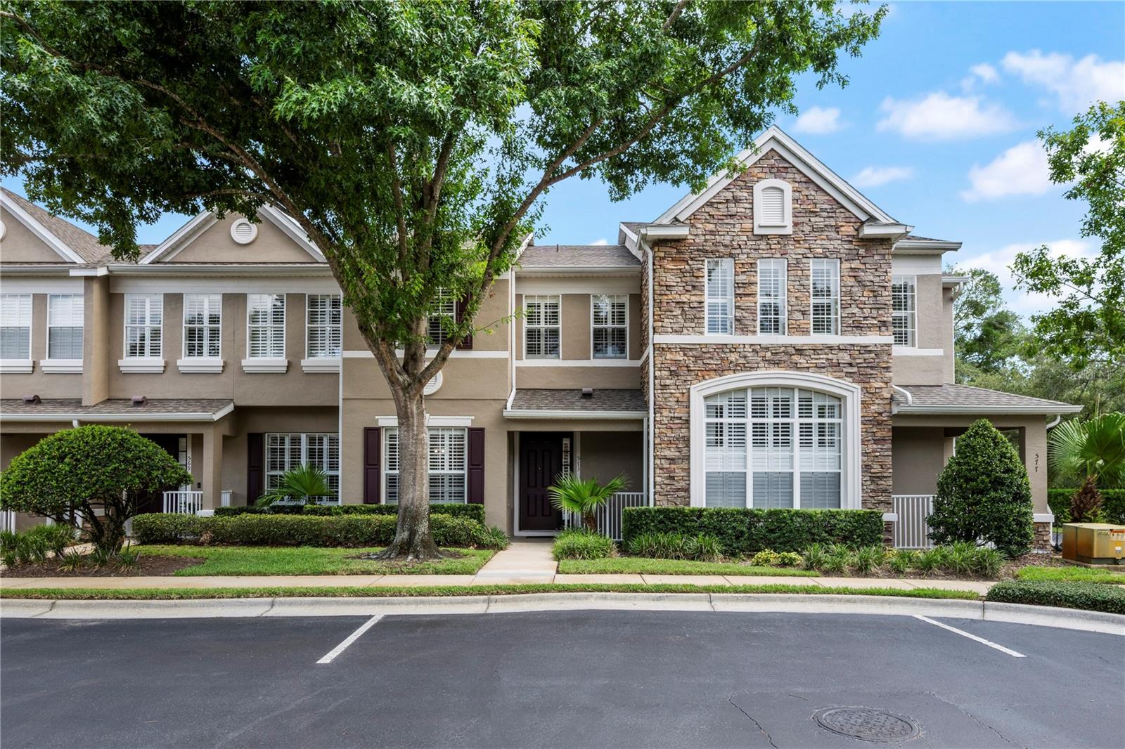 HIGHCROFT POINTE TWNHMS - Residential
