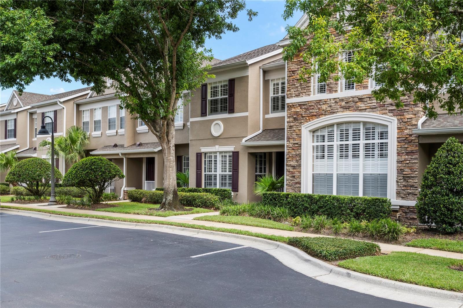 HIGHCROFT POINTE TWNHMS - Residential