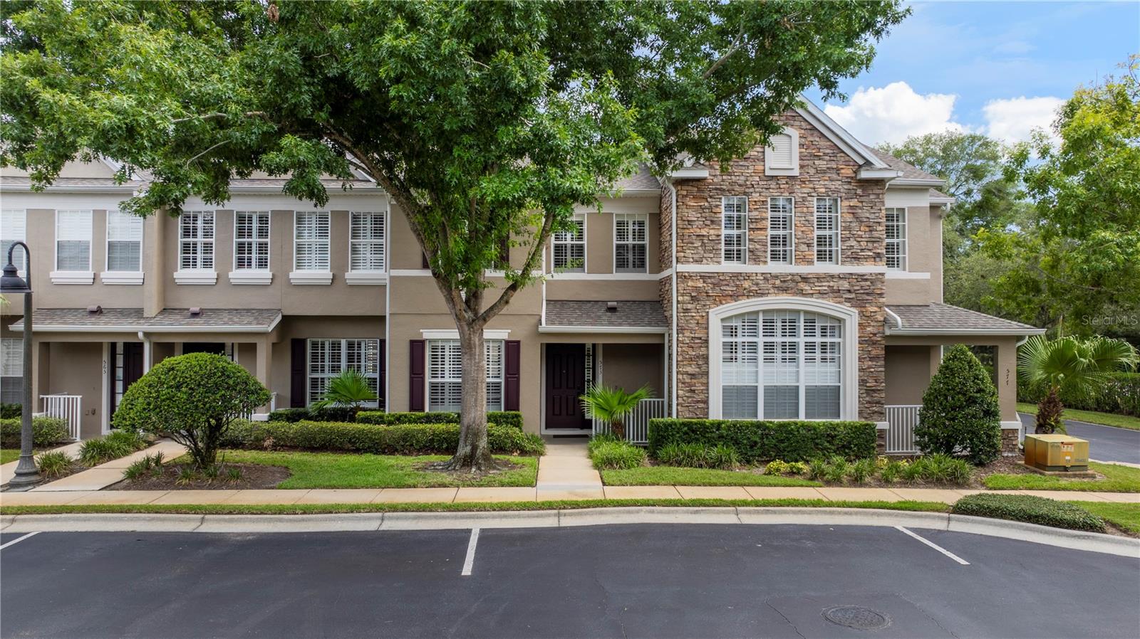 HIGHCROFT POINTE TWNHMS - Residential