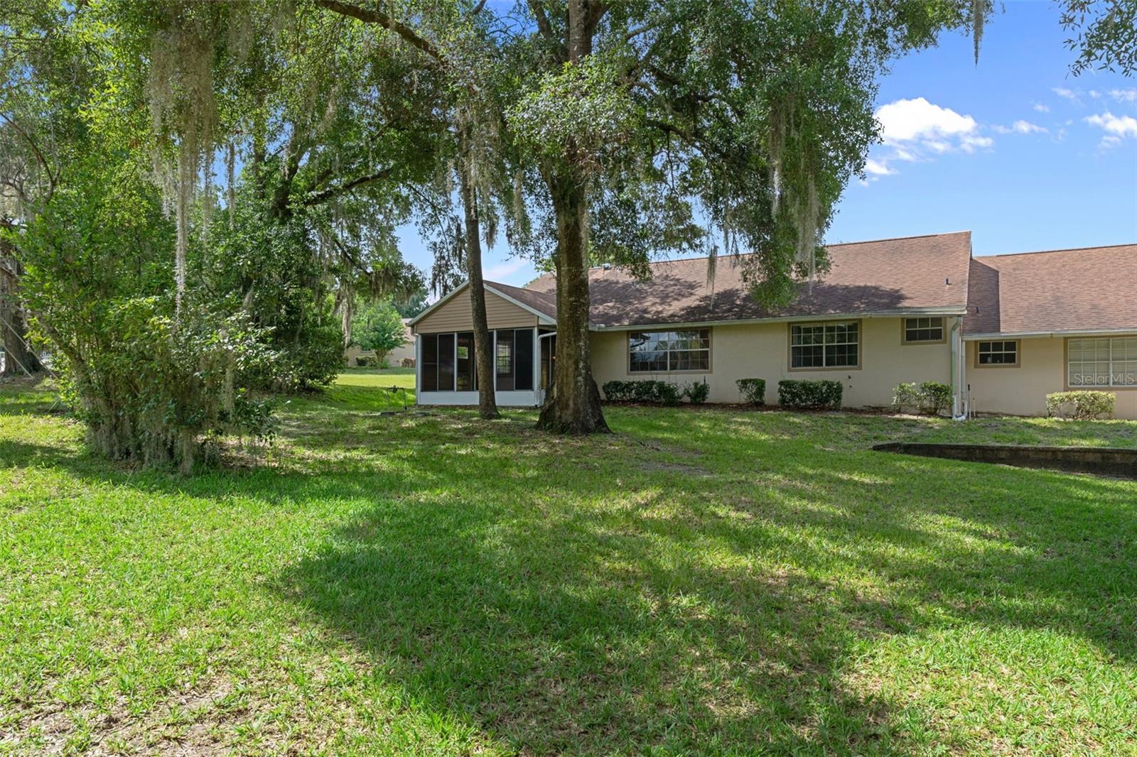 LAKESIDE VILLAGE - Residential