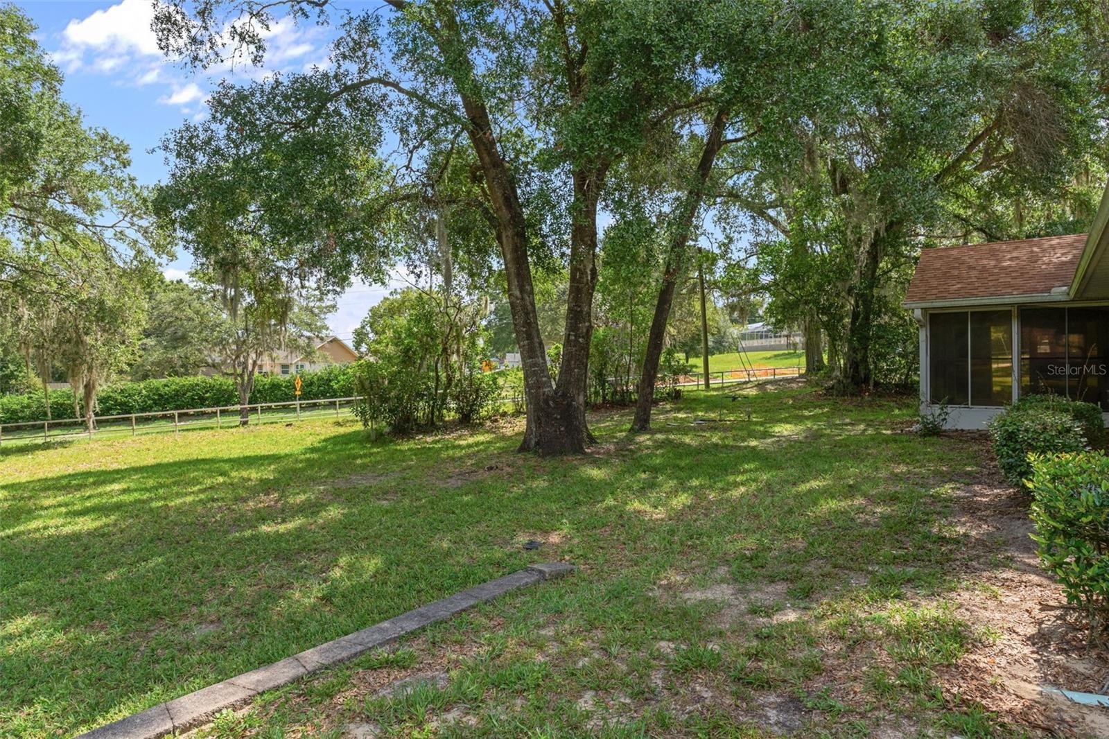LAKESIDE VILLAGE - Residential