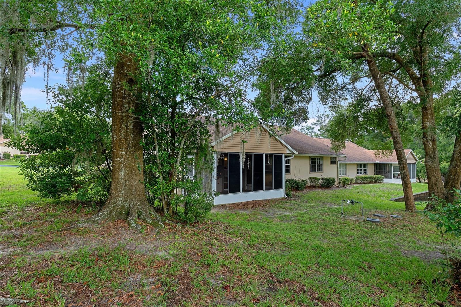 LAKESIDE VILLAGE - Residential