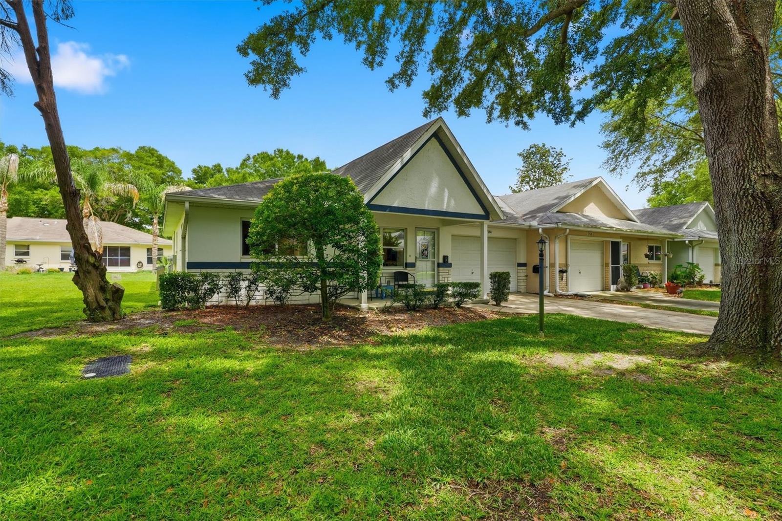 ON TOP OF THE WORLD - Residential