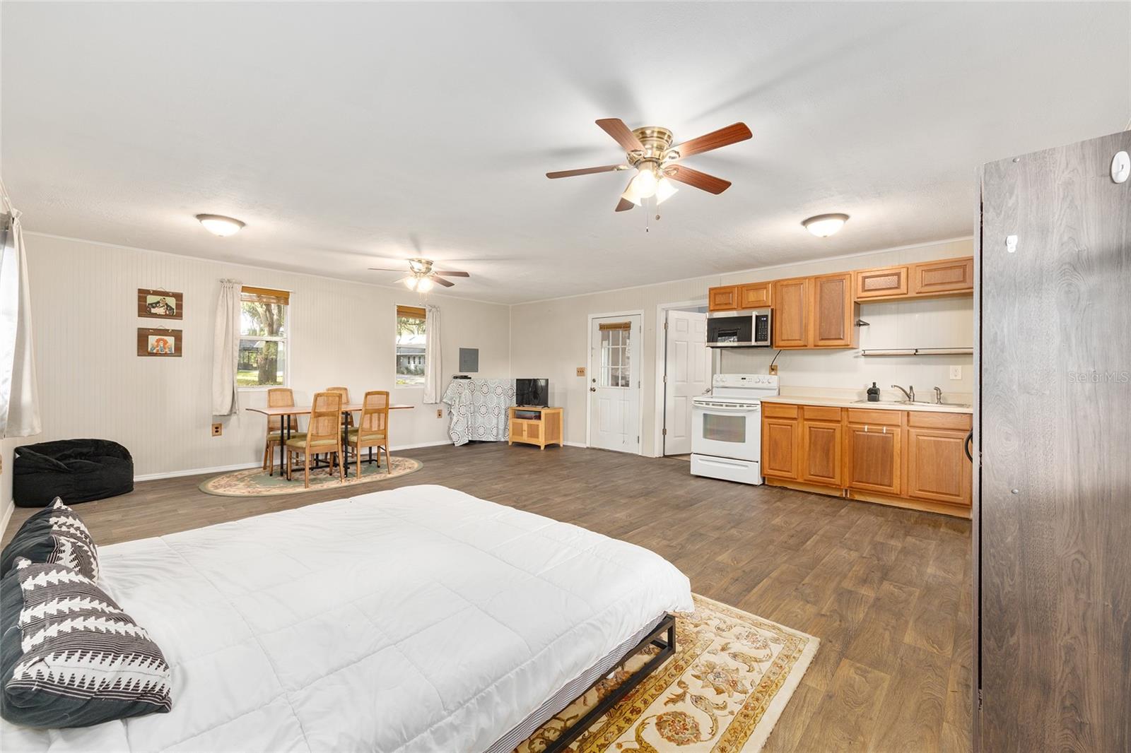 COUNTRY WOODS ESTATE - Residential