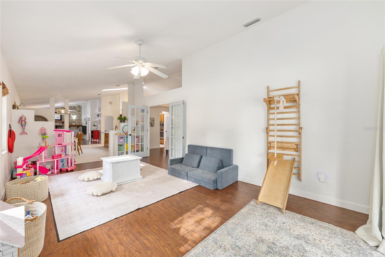 COUNTRY WOODS ESTATE - Residential