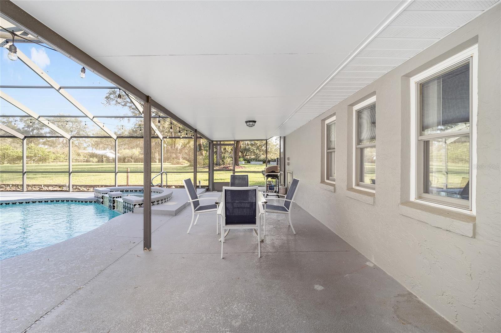 COUNTRY WOODS ESTATE - Residential