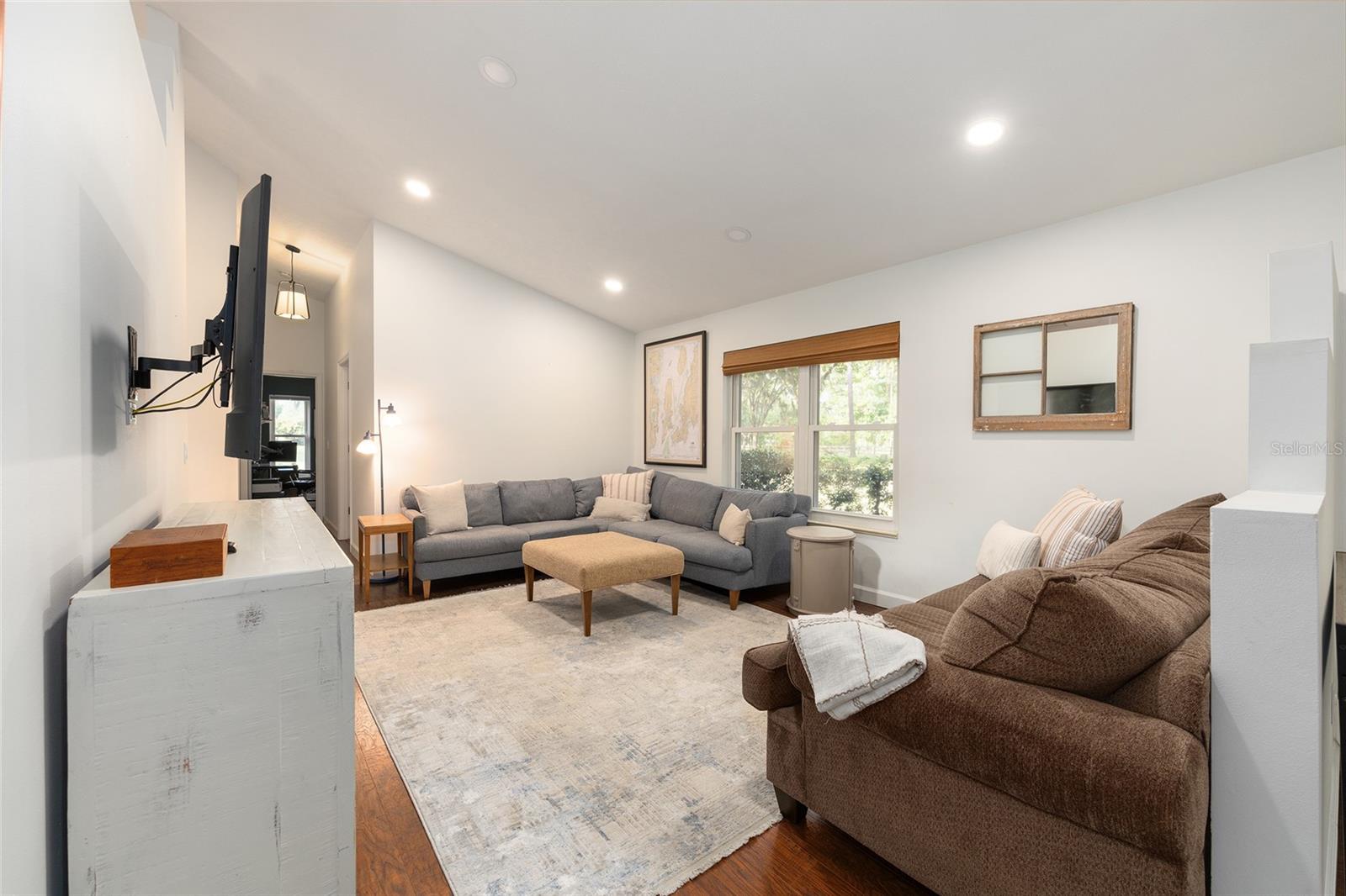 COUNTRY WOODS ESTATE - Residential