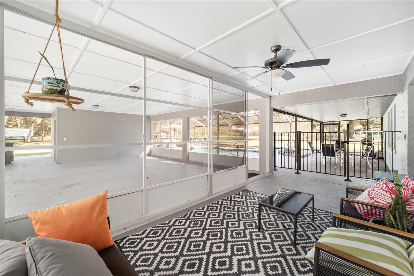 COUNTRY WOODS ESTATE - Residential