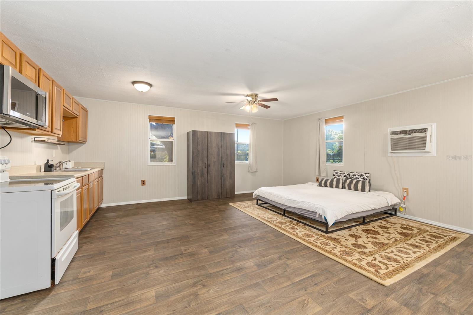 COUNTRY WOODS ESTATE - Residential