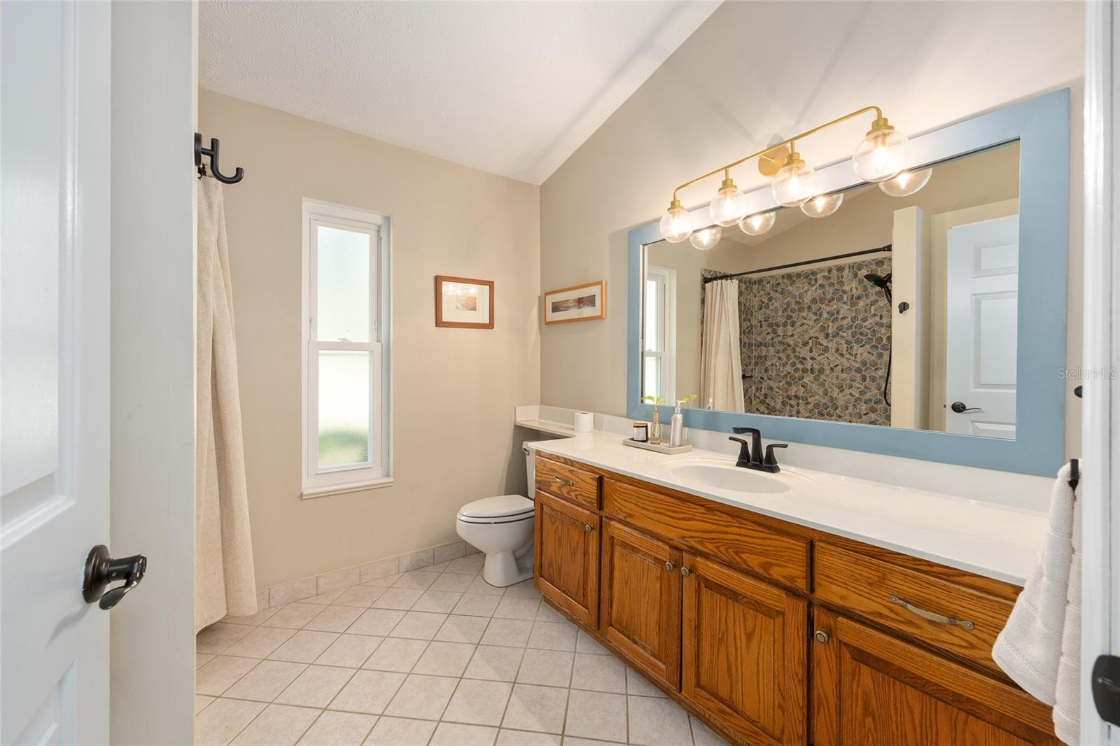COUNTRY WOODS ESTATE - Residential