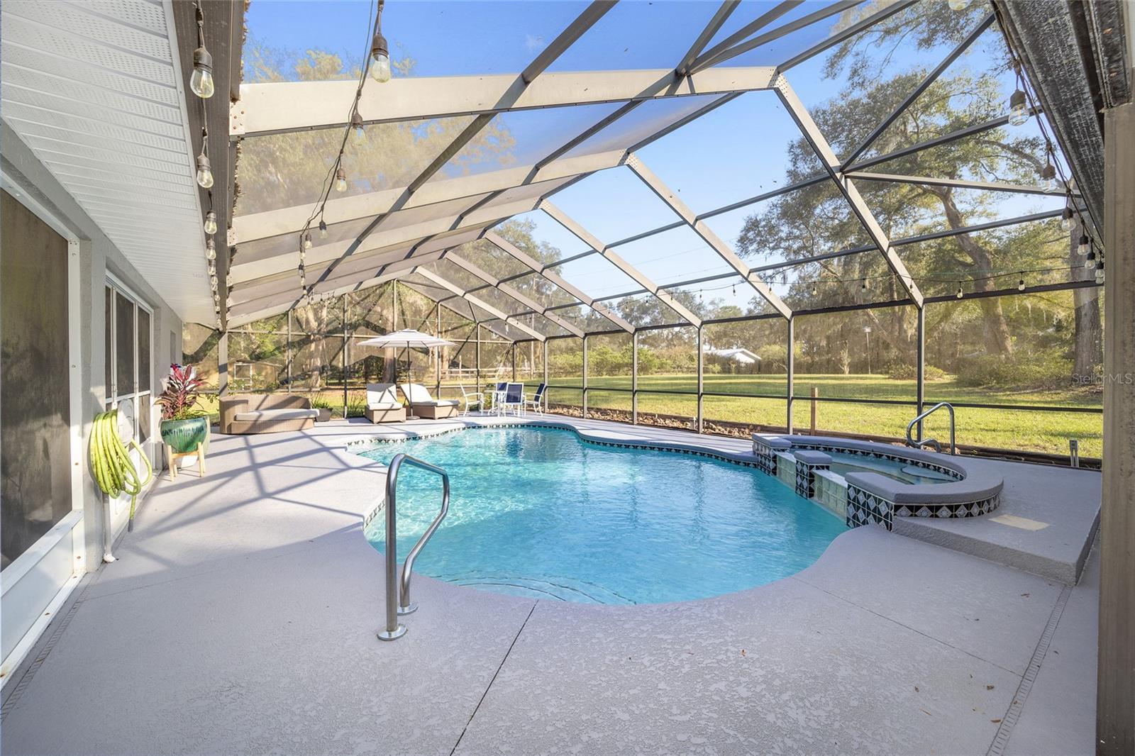 COUNTRY WOODS ESTATE - Residential