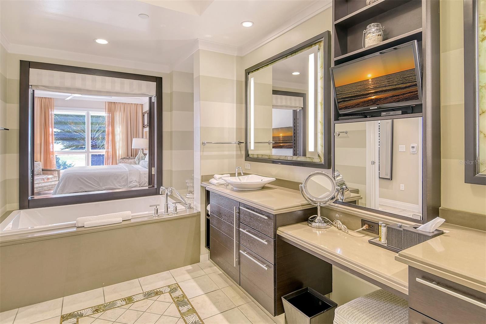 SIESTA KEY BEACH RESIDENCES - Residential