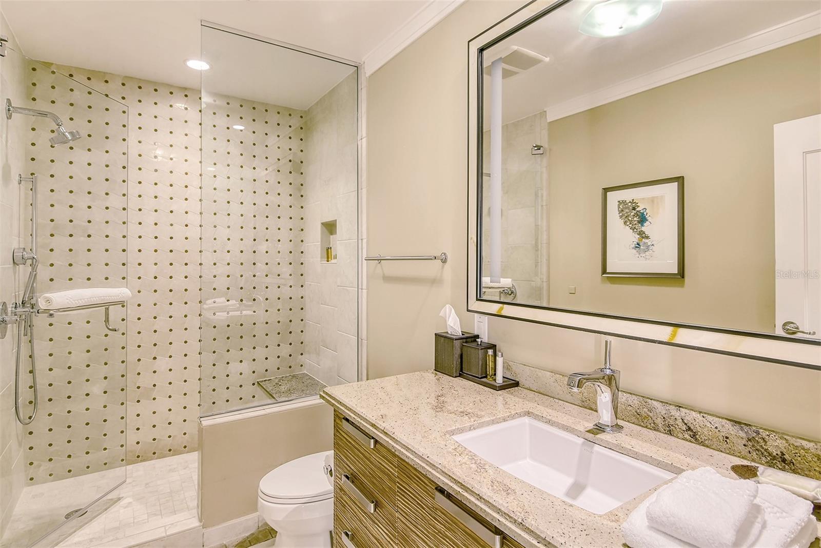 SIESTA KEY BEACH RESIDENCES - Residential