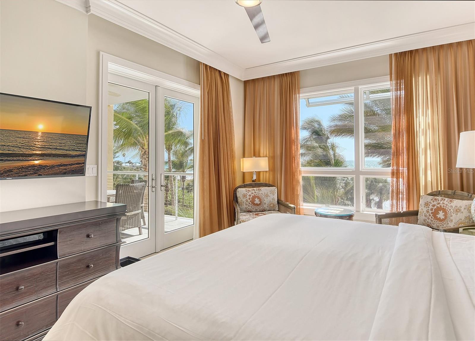SIESTA KEY BEACH RESIDENCES - Residential