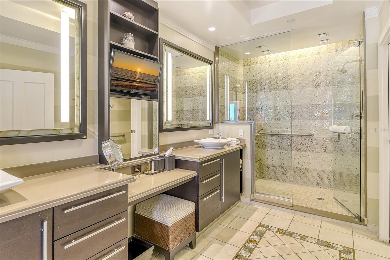 SIESTA KEY BEACH RESIDENCES - Residential