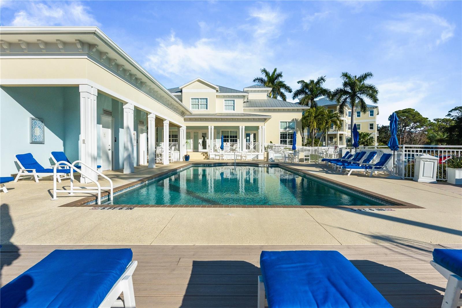 PALMA SOLA BAY CLUB PH 17B - Residential