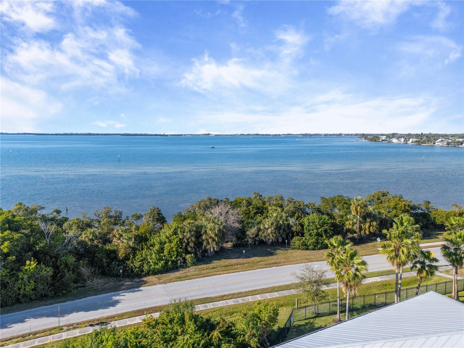 PALMA SOLA BAY CLUB PH 17B - Residential