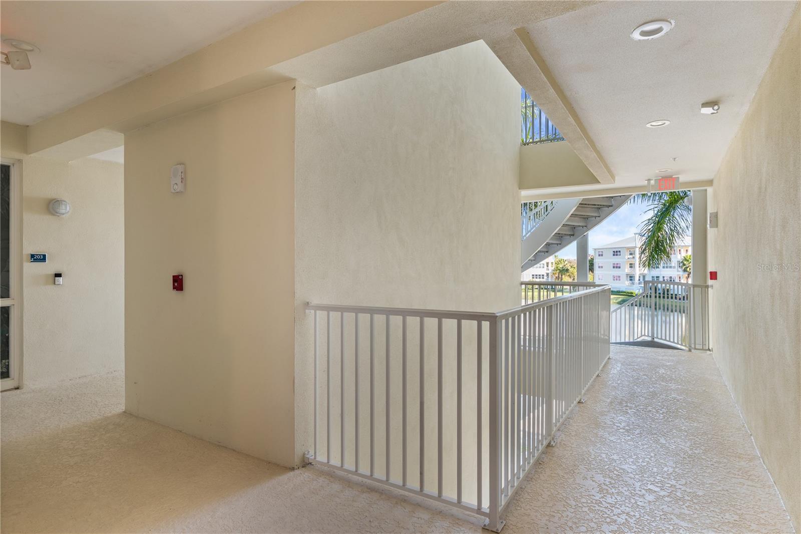 PALMA SOLA BAY CLUB PH 17B - Residential