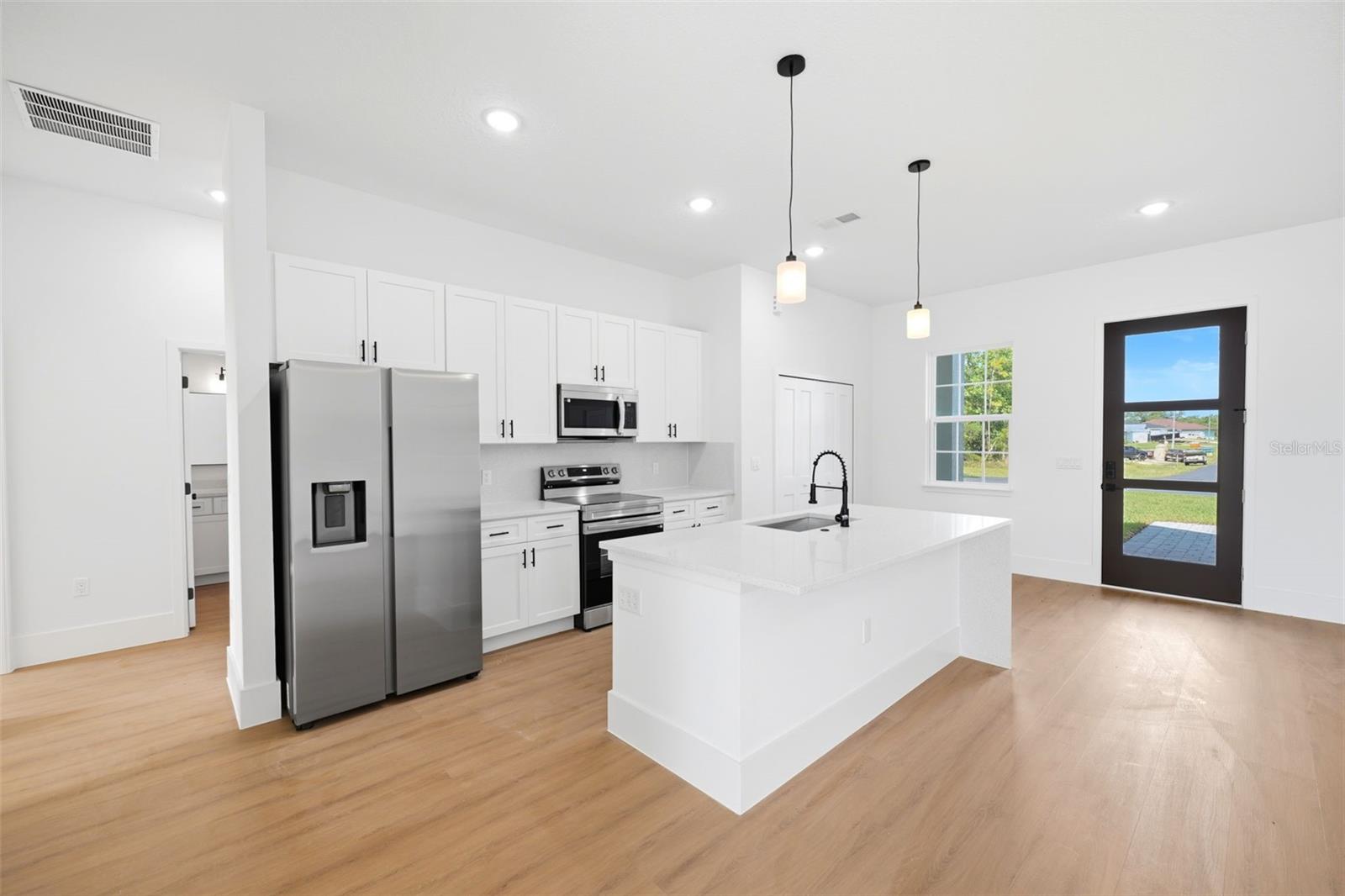 MARION OAKS #5 - Residential