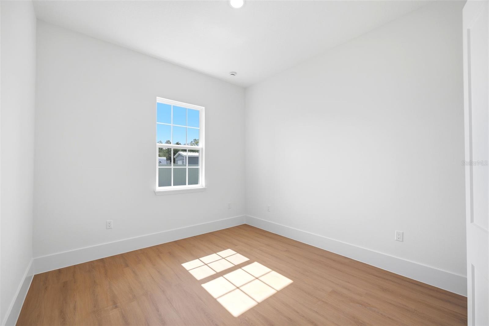 MARION OAKS #5 - Residential