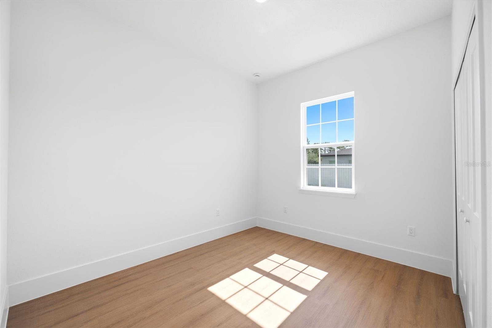 MARION OAKS #5 - Residential