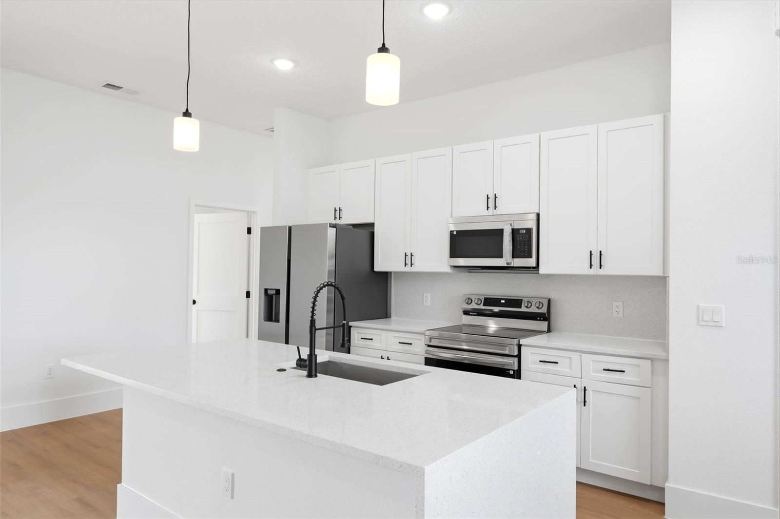 MARION OAKS #5 - Residential