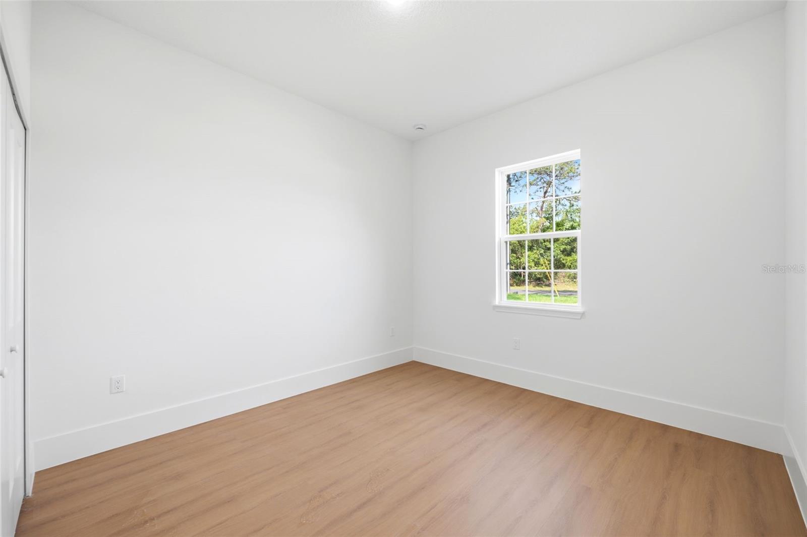 MARION OAKS #5 - Residential