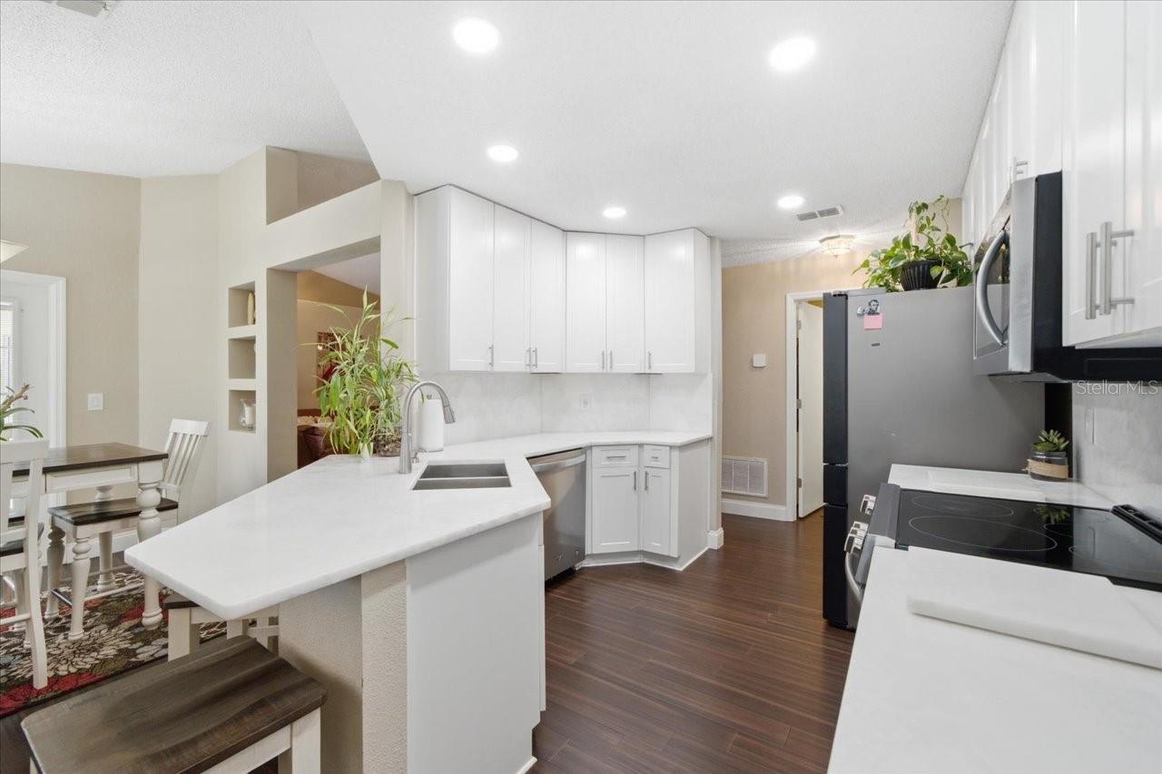 SPRING HILL - Residential