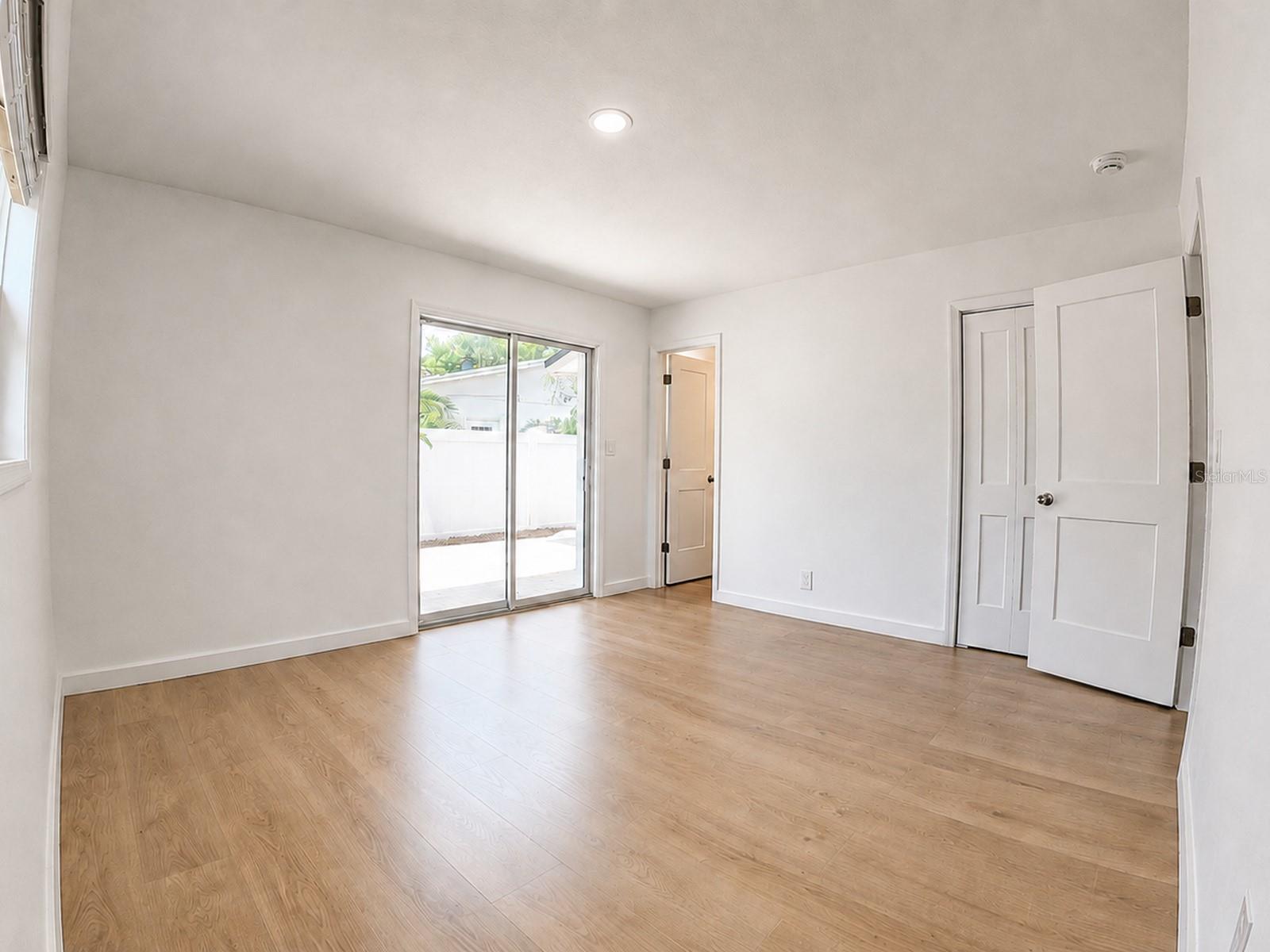 SHOREACRES CENTER - Residential