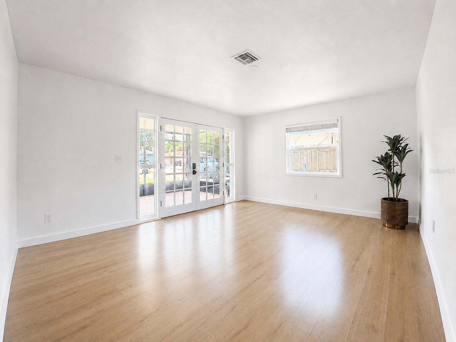 SHOREACRES CENTER - Residential