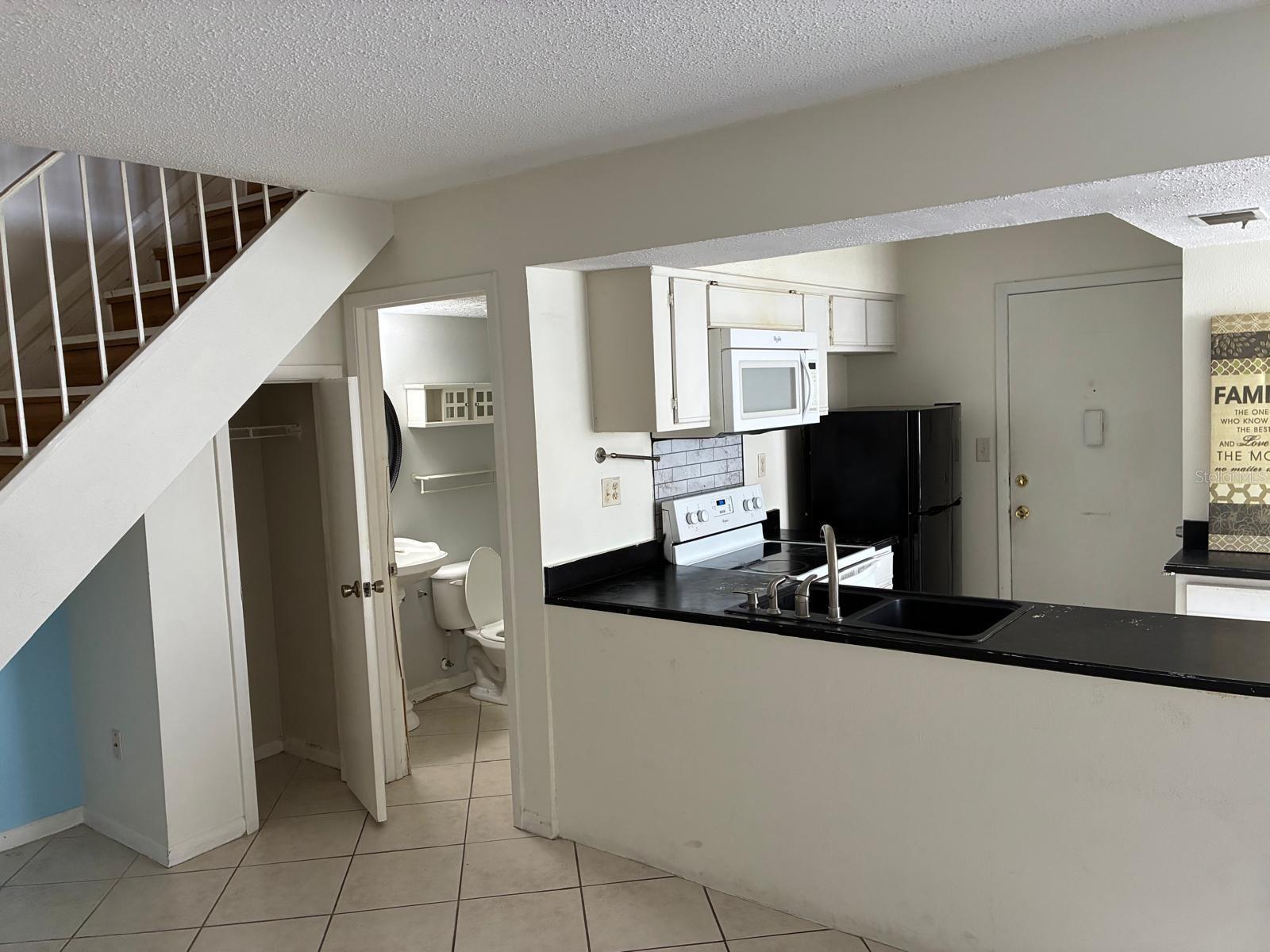 PINE SHADOWS CONDO PH 03 - Residential